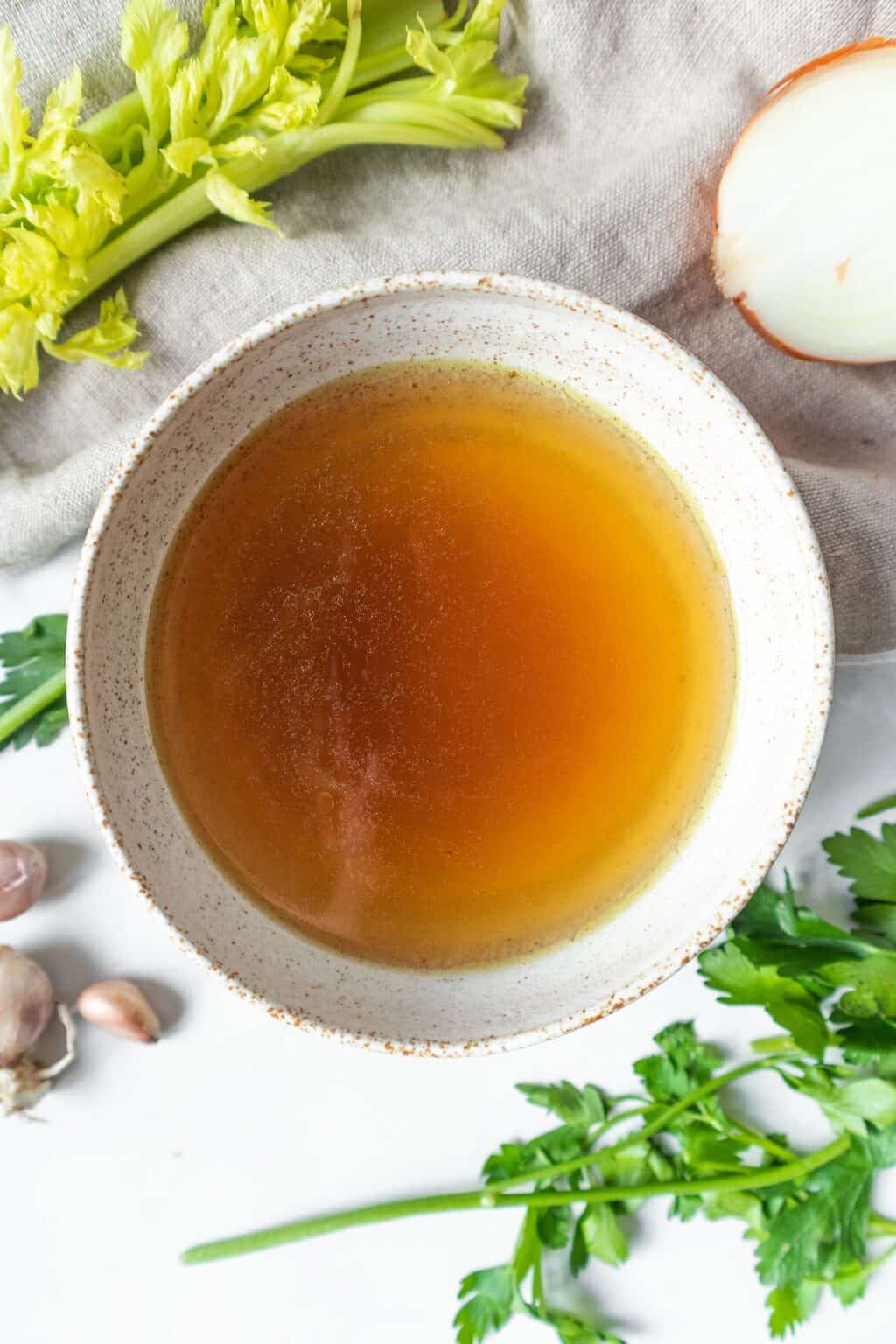 Healing Chicken Bone Broth Recipe (GutHealing)