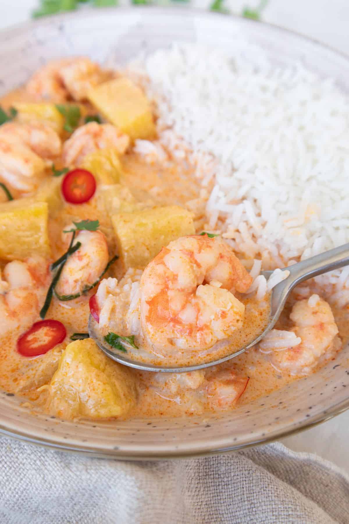 Creamy Thai Coconut Shrimp Recipe with pineapple